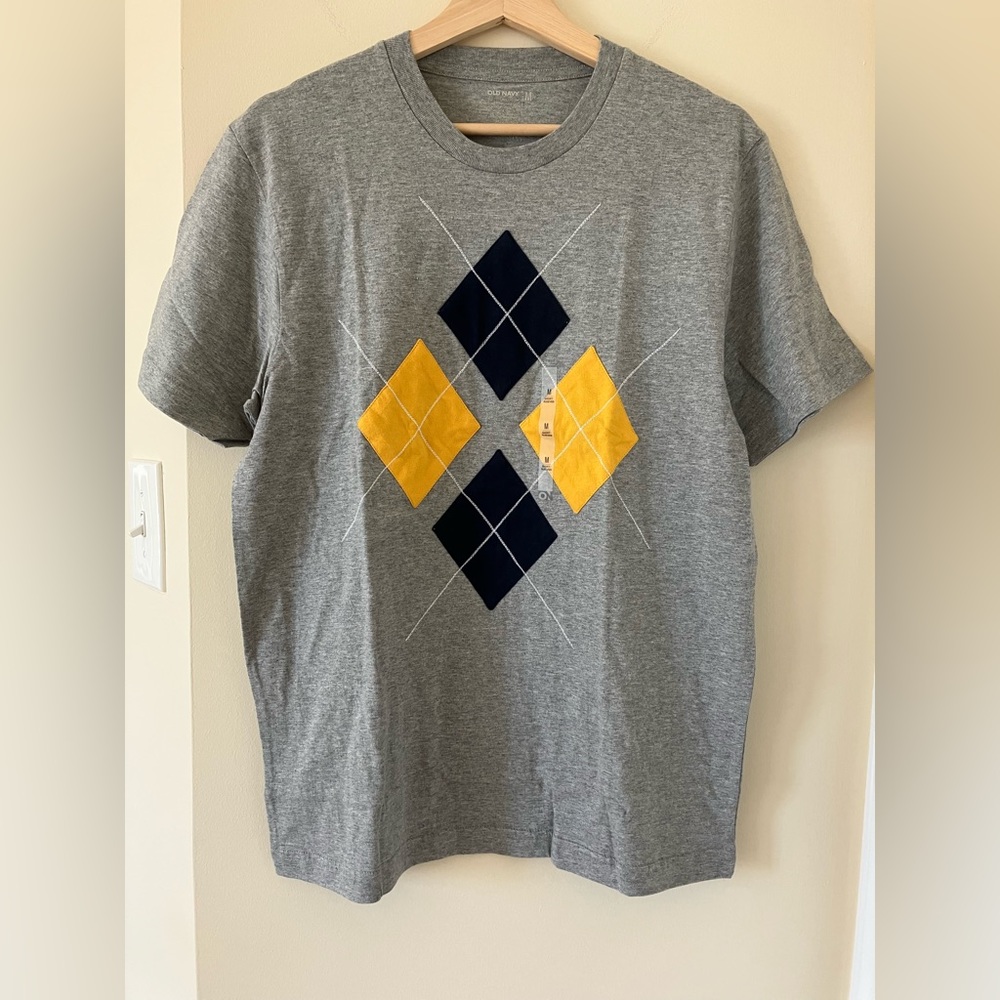 NEW- Old Navy Tshirt Men. Size M